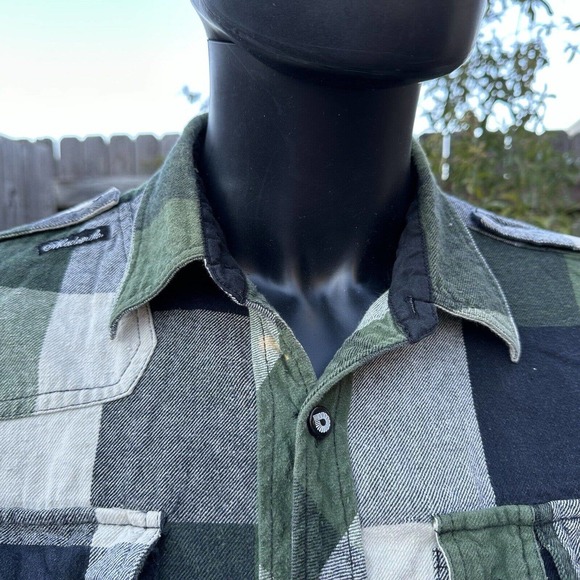 AKDMKS Akademiks Mens Flannel Size Large Green Multicolor Plaid Button Spellout - Picture 4 of 13